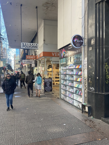 Venta Local Comercial 18 De Julio Entre Rio Negreo Y Paraguay. Con Renta