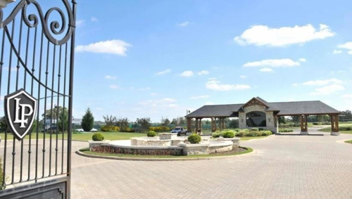 Imagen 2 de 7 de Venta Lote Interno Al Golf Barrio La Providencia