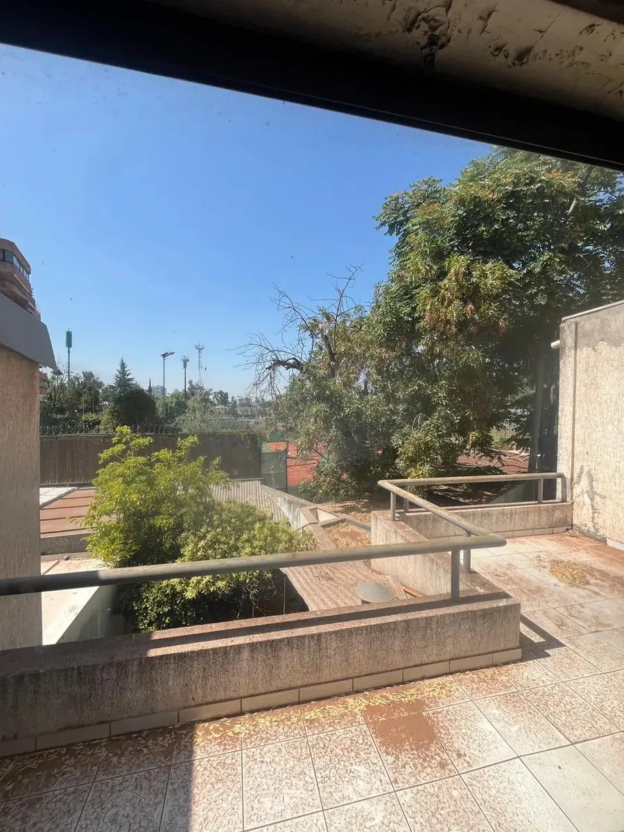 Imagen 3 de 18 de Venta Casa 3 Pisos Remodelar - Las Condes