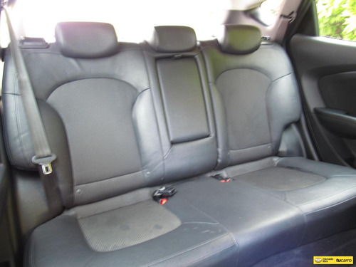 Imagen 12 de 25 de Hyundai Tucson Ix-35 2.0 Style
