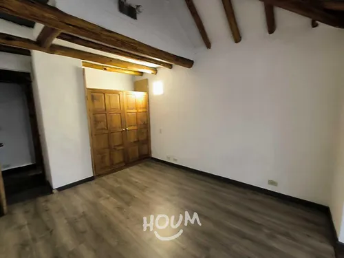 Casa En La Bajada. 5 Habitaciones, 2400 M², Id: 141852