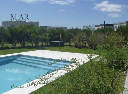 Imagen 8 de 18 de Casa En Venta En Barrio Los Lagos