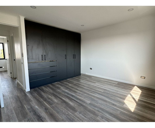 Duplex 4d+2b+1e En Urbanización Privada El Bosque