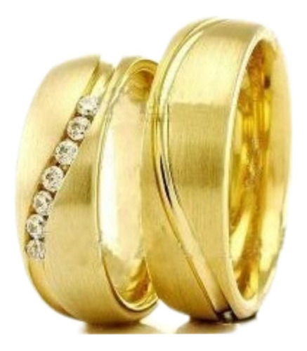 Par De Alianças Em Ouro Com Detalhes E Diamantes