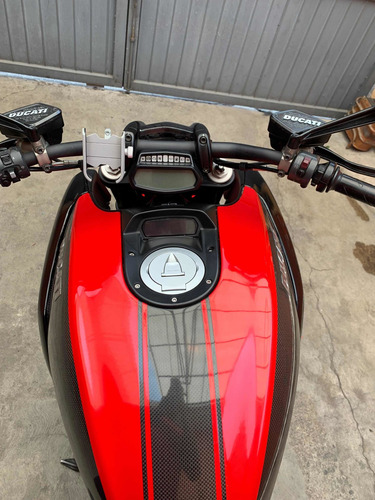 Imagen 4 de 14 de Ducati Diavel 2015