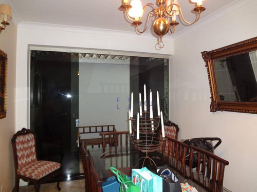 Casa Com 3 Dormitórios E 2 Vagas De Garagem - Paraíso - Ca1367
