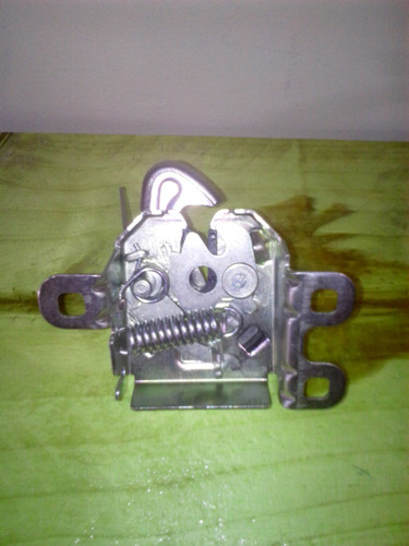 Imagen 4 de 5 de Cerradura De Capot Fiat Idea Hlx, Adventure