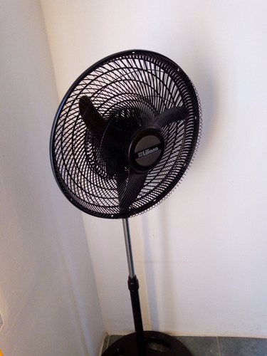 Ventilador De Pie Liliana De 18 45.72 Cm Negro Negro Plástico 3 (Usado)