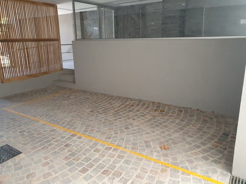 Imagen 3 de 5 de Cochera En Edificio