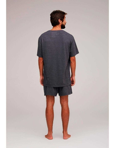 Imagem 2 de 4 de Pijama Masculino Curto Com Camiseta E Bermuda Hering