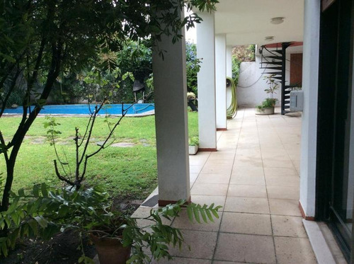 Imagen 29 de 30 de Casa De 5 Dormitorios Con Jardín Y Pileta