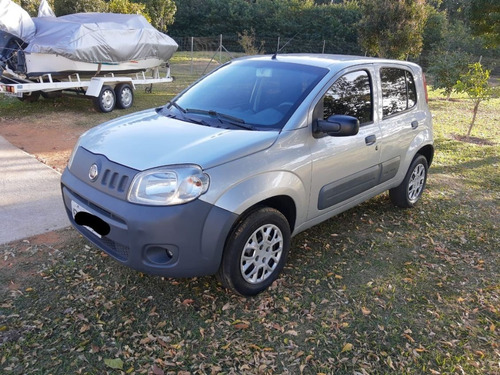 Fiat Uno Vivace 1.0 8v (flex) 4p