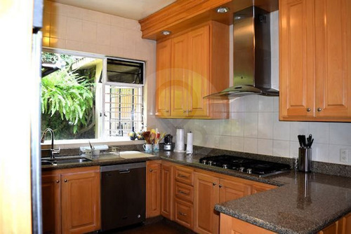 Casa En Venta En Bosque De Las Lomas