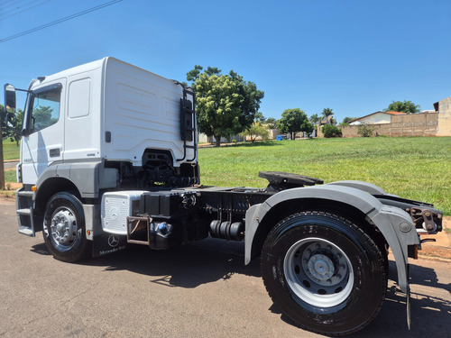 Mercedes Bens Axor 1933 4x2 2014 Automático