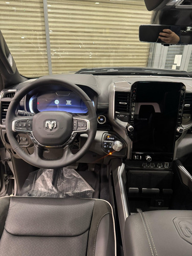 RAM 1500 3.0 Laramie 4X4 At8