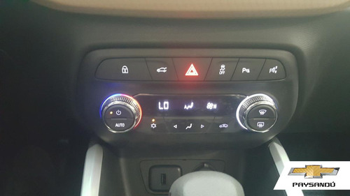 Chevrolet Onix Premier