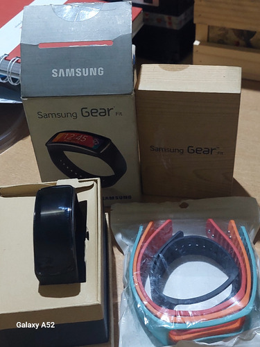 Reloj Samsung Gear Fit Con Todos Los Accesorios 