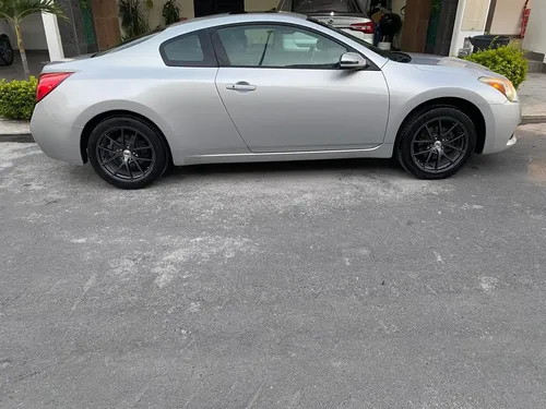 Nissan Altima 3.5 Sr At V6 Piel Qc Cd Xenon Cvt