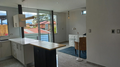 Imagen 7 de 20 de Moderno Apartamento En Sabanilla Jjs 22-2255