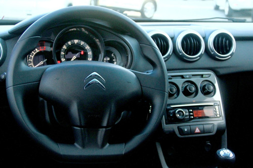 Imagem 4 de 15 de Citroën C3 2015 1.5 Tendance Flex 5p