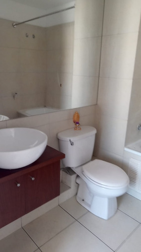Cómodo Departamento En Arriendo, Excelente Ubicación.