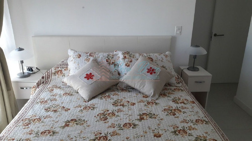 Imagen 17 de 22 de Apartamento En Peninsula, 2 Dormitorios *
