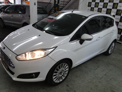Ford Fiesta 1.6 Titanium Hatch 16v 5p 2015