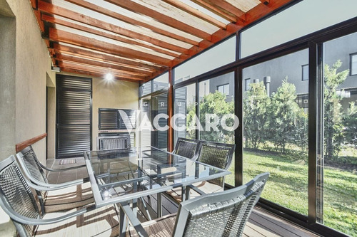 Imagen 16 de 30 de Casa Venta - Maria Eugenia Residences