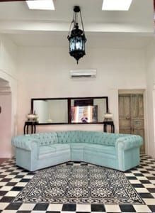 | Hermosa Casa Remodelada, En Venta Y Renta. |