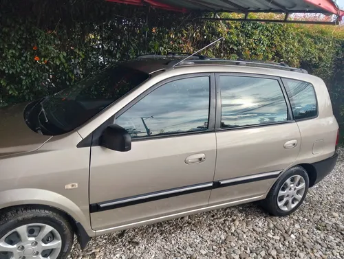 Kia Carens 2.0 Lx