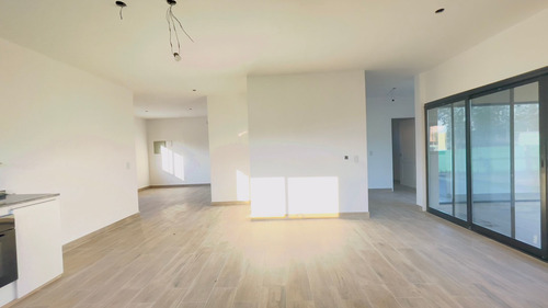 Imagen 21 de 30 de Casa 4 Ambientes Venta Santa Elena Pilar Del Este