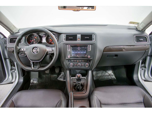 Volkswagen Vento 2.5 Luxury 170cv
