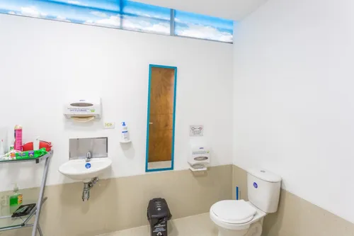 Local En Venta En Loma Del Esmeraldal. Cod V15815