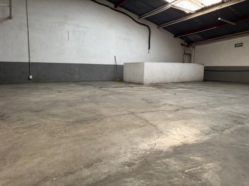 Renta Bodega En Tlahuac En Un 2do Nivel