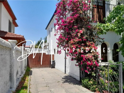 Preciosa Casa Estilo Neocolonial Español En Ñuñoa