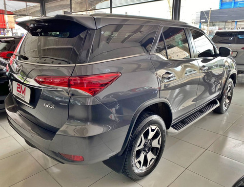 Imagem 12 de 15 de Toyota Hilux Sw4 2.8 Srx 4x4 7 Lugares 16v Turbo