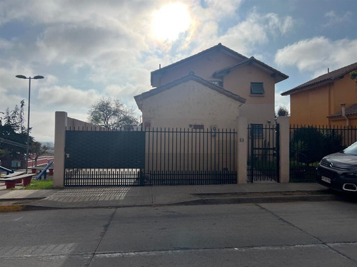 Se Vende Estupenda Casa Esquina Sector San Joaquin