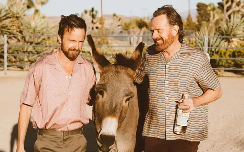 Dos Hombres Mezcal Aaron Paul E Bryan Cranston Breaking Bad Dos Hombres Mezcal Aaron Paul E Bryan Cranston Breaking Bad