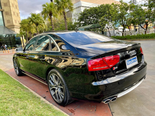 Audi A8 4.2 Quattro 4p