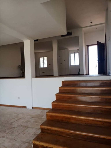 Imagen 4 de 16 de En Venta Town House Playa El Angel. Playa Moreno. Pampatar.