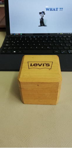 Estuche Para Reloj Levis En Madera Original!!!!