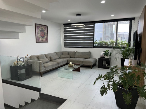 Doble Altura, Amplio Jardín, Vapor- La Vista Residencial