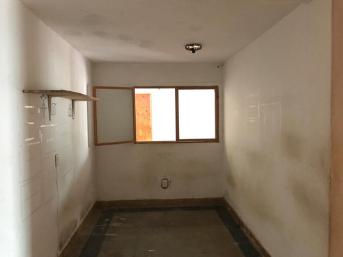 Los Naranjos, Hermosa Zona, Sobre Calle Principal Del Barrio.- Apta Credito Bancor!