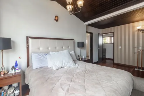 Casa En Venta En Malibu. Cod V14757