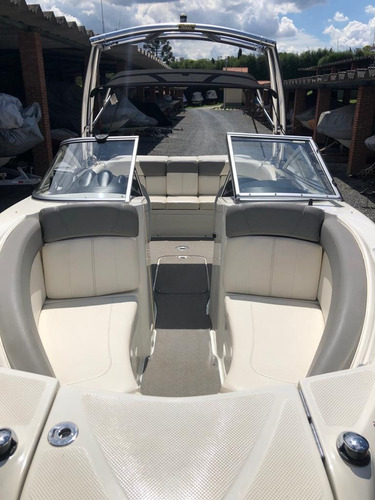 Imagem 6 de 15 de Lancha Bayliner 25 Pés