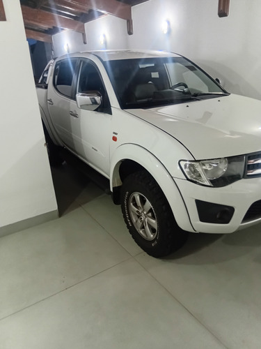 Mitsubishi L200 3.2 Triton Hpe Cab. Dupla 4x4 Aut. 4p
