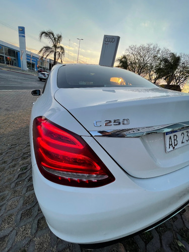 Imagen 5 de 14 de Mercedez Benz C250
