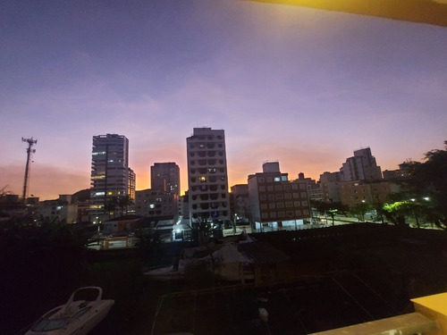 Ótimo Apartamento Em Guarujá! Com 70,54m², 2 Dormitórios, 1 Vaga!!!