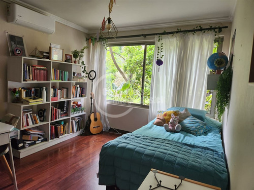 Primer Piso Con Jardin, 5 Dorm.