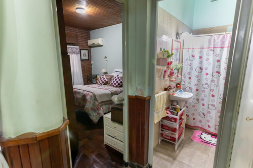 Venta De Casa 2 Dormitorios Con Cochera En Rosario - Humberto Primo Al 1500